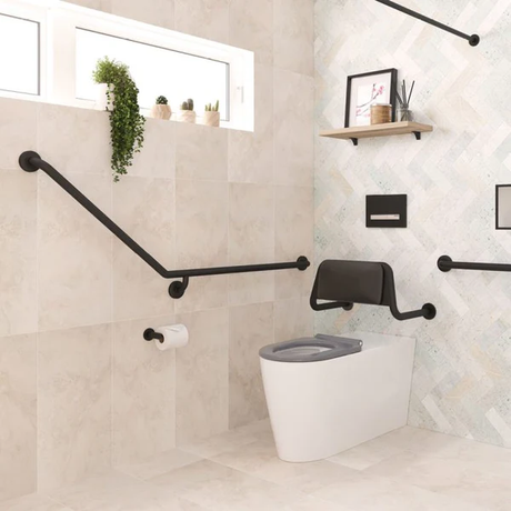 40° Right-Hand Accessible Grab Rail – Matte Black – detail view