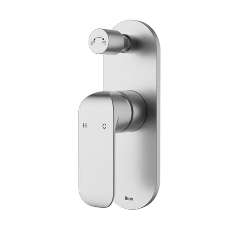Kara Wall Mixer Diverter – detail view